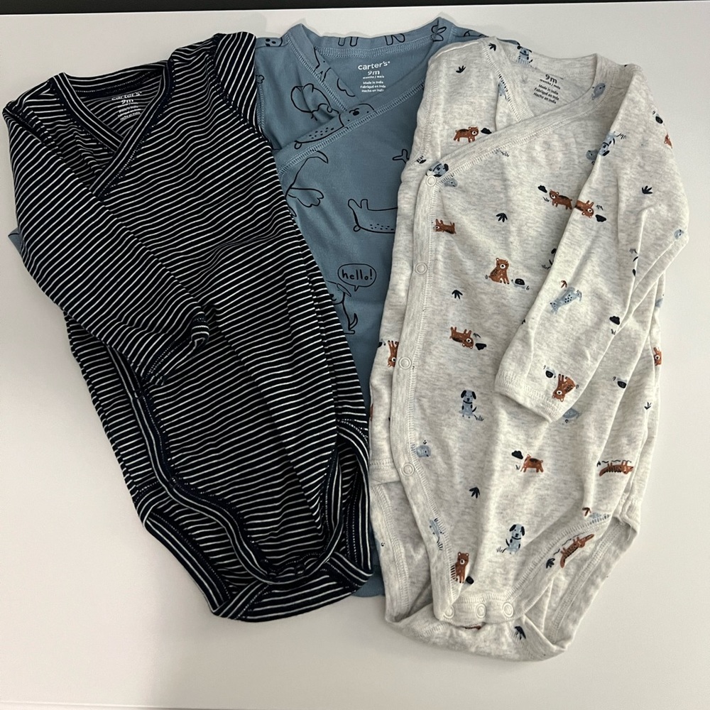 Bundle of 3 Carters Side Snap Long Sleeve Onesies sz 9 month